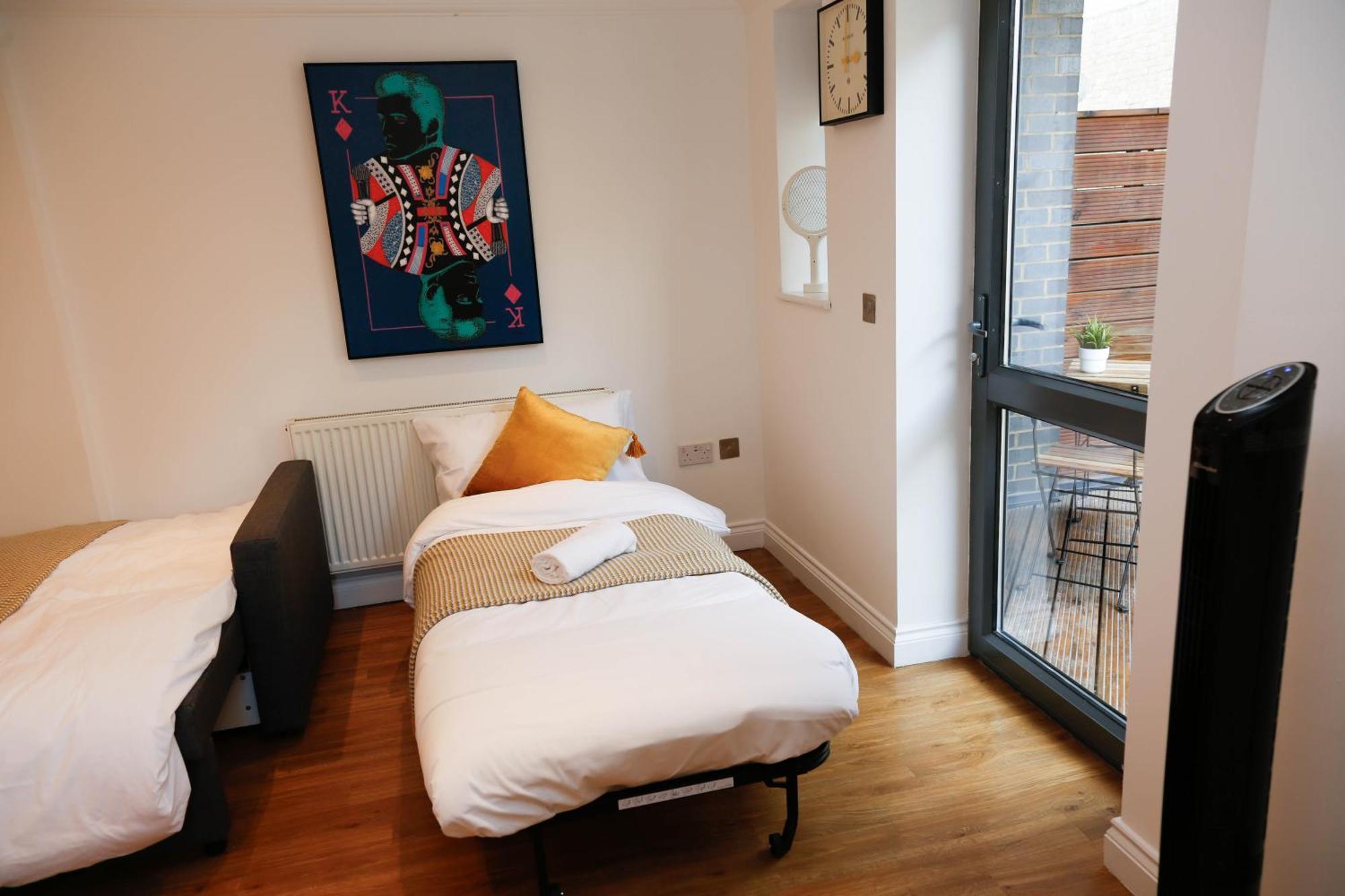 New Luxury Apartments In Central Location Next To Shops, Cafes, Bars & Metro Londýn Exteriér fotografie