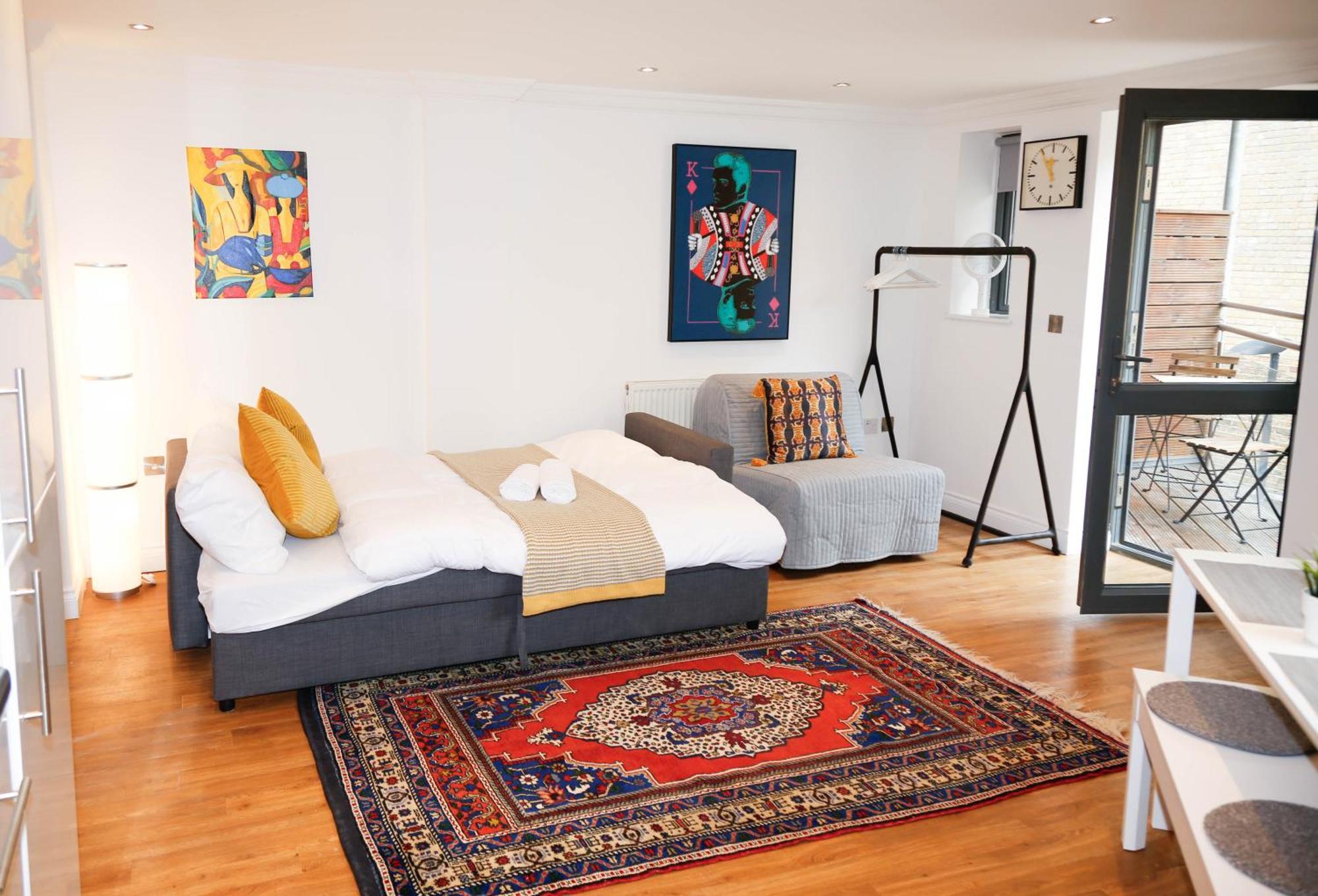 New Luxury Apartments In Central Location Next To Shops, Cafes, Bars & Metro Londýn Exteriér fotografie